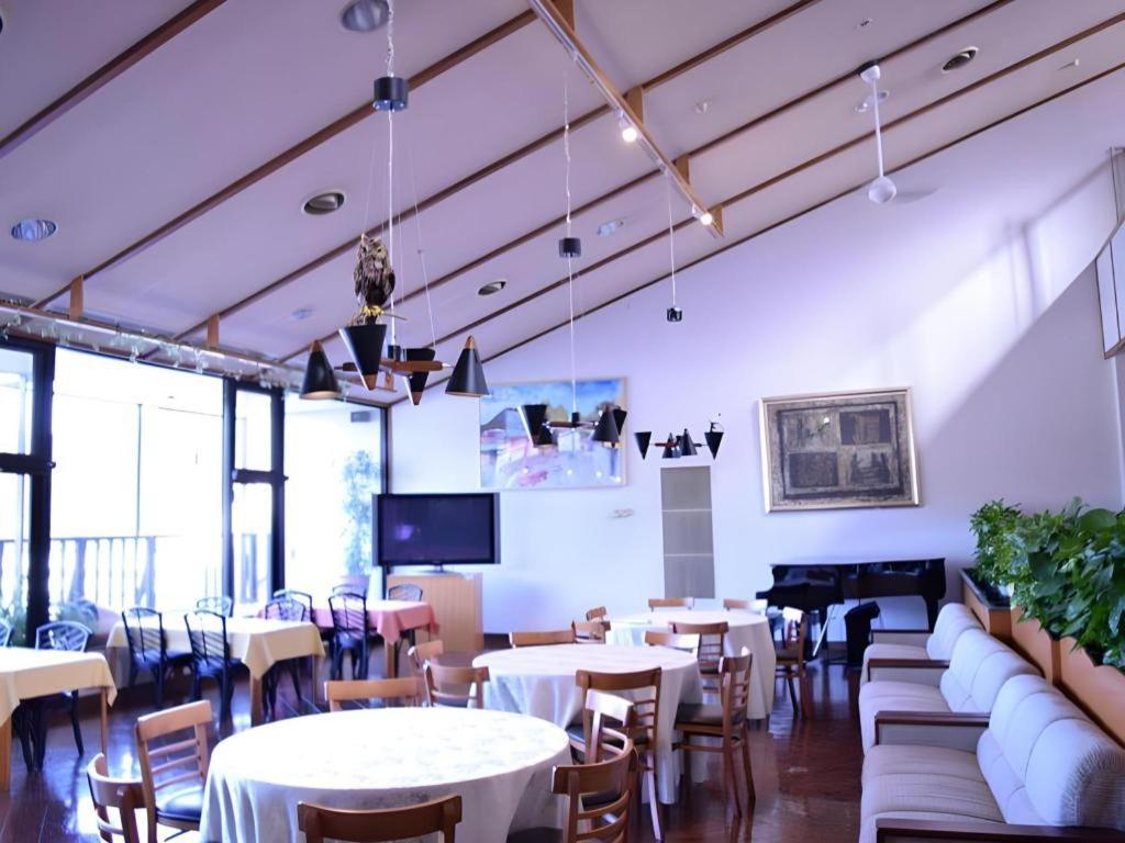 Takeo Onsen Heights Hotel Bagian luar foto
